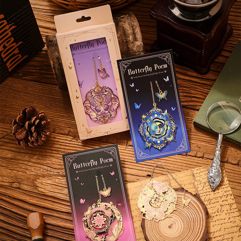 Schmetterlings-Lesezeichen aus Metall mit Kette und Anhängern, Geschenk für Bücherwürmer