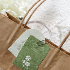 Papier scrapbooking vintage clair à motif floral gaufré | Éphémères pour journal intime