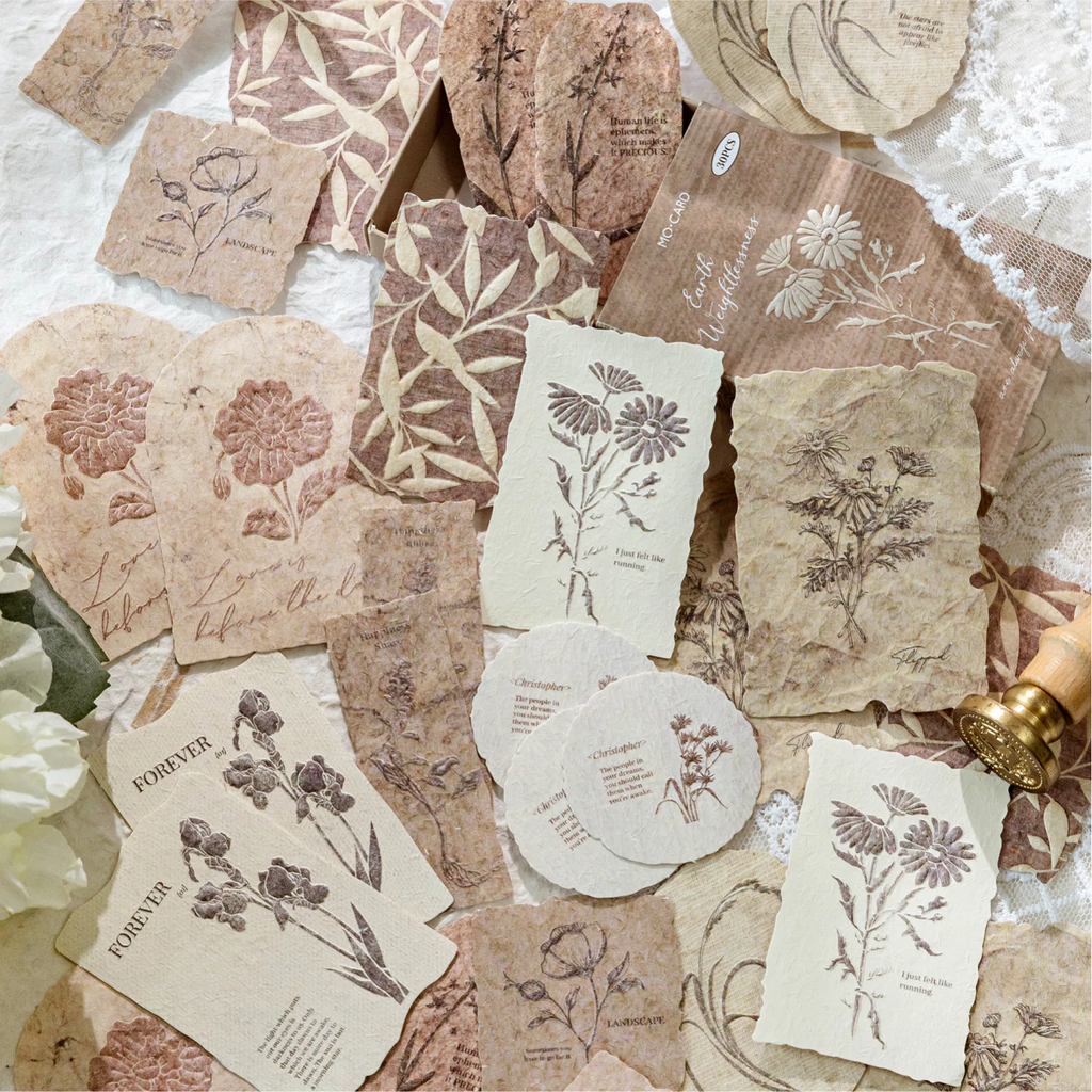 Papier scrapbooking vintage clair à motif floral gaufré | Éphémères pour journal intime