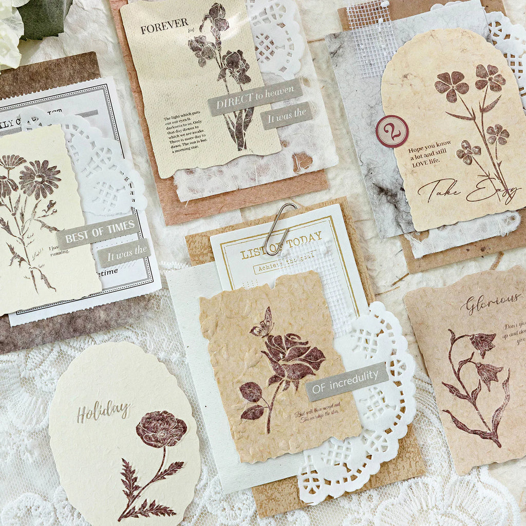 Papier scrapbooking vintage clair à motif floral gaufré | Éphémères pour journal intime