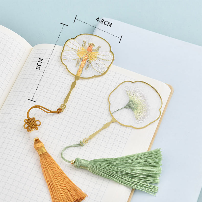 Marque-page fleur en métal – Marque-pages brodés à pompons inspirés des éventails | Cadeau idéal pour les amoureux des livres