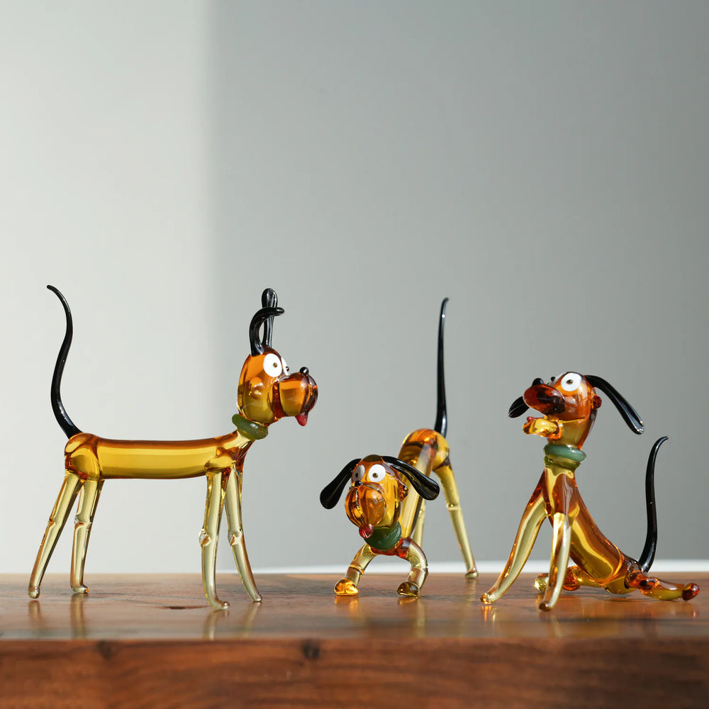 Mini figurine de chien en verre – Chiot en verre artisanal fait main, petit cadeau mignon pour la décoration de bureau