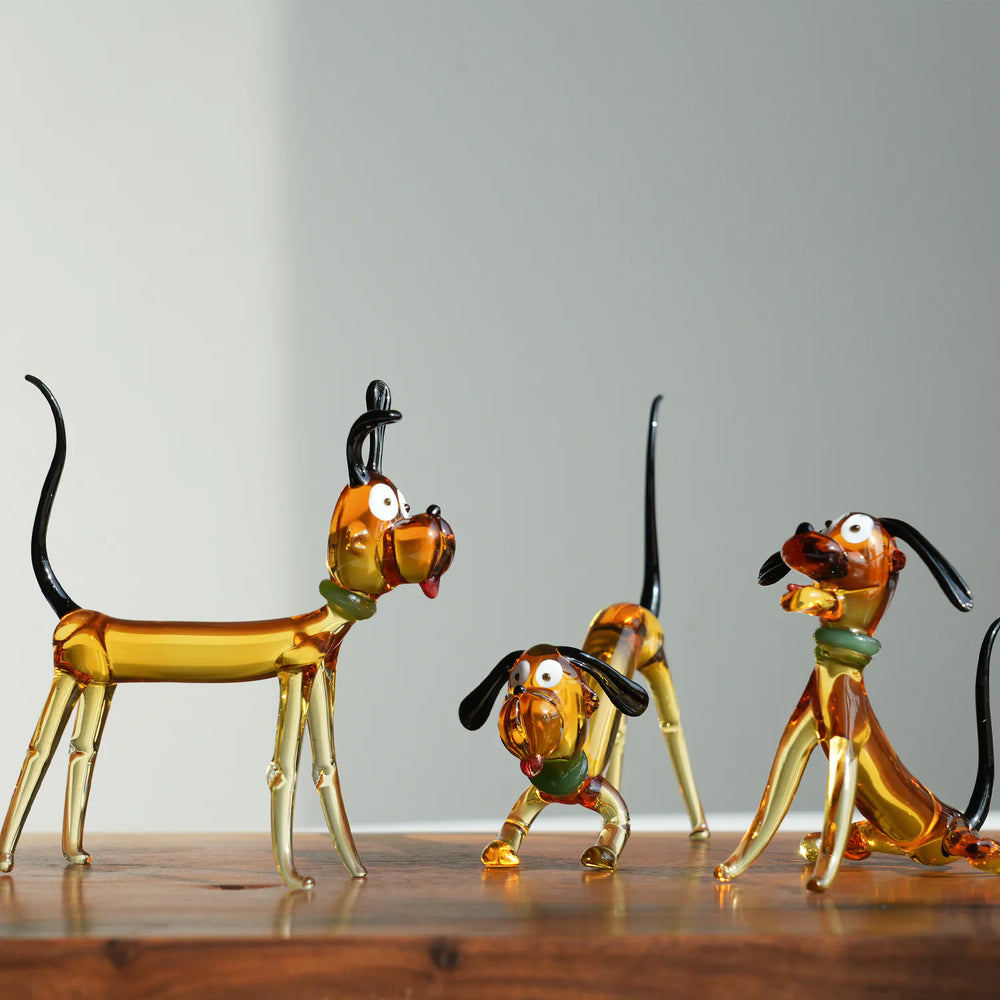 Mini figurine de chien en verre – Chiot en verre artisanal fait main, petit cadeau mignon pour la décoration de bureau