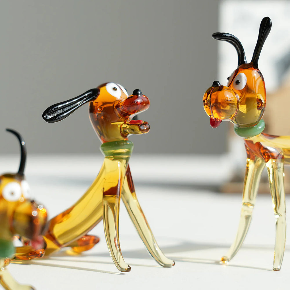 Mini figurine de chien en verre – Chiot en verre artisanal fait main, petit cadeau mignon pour la décoration de bureau