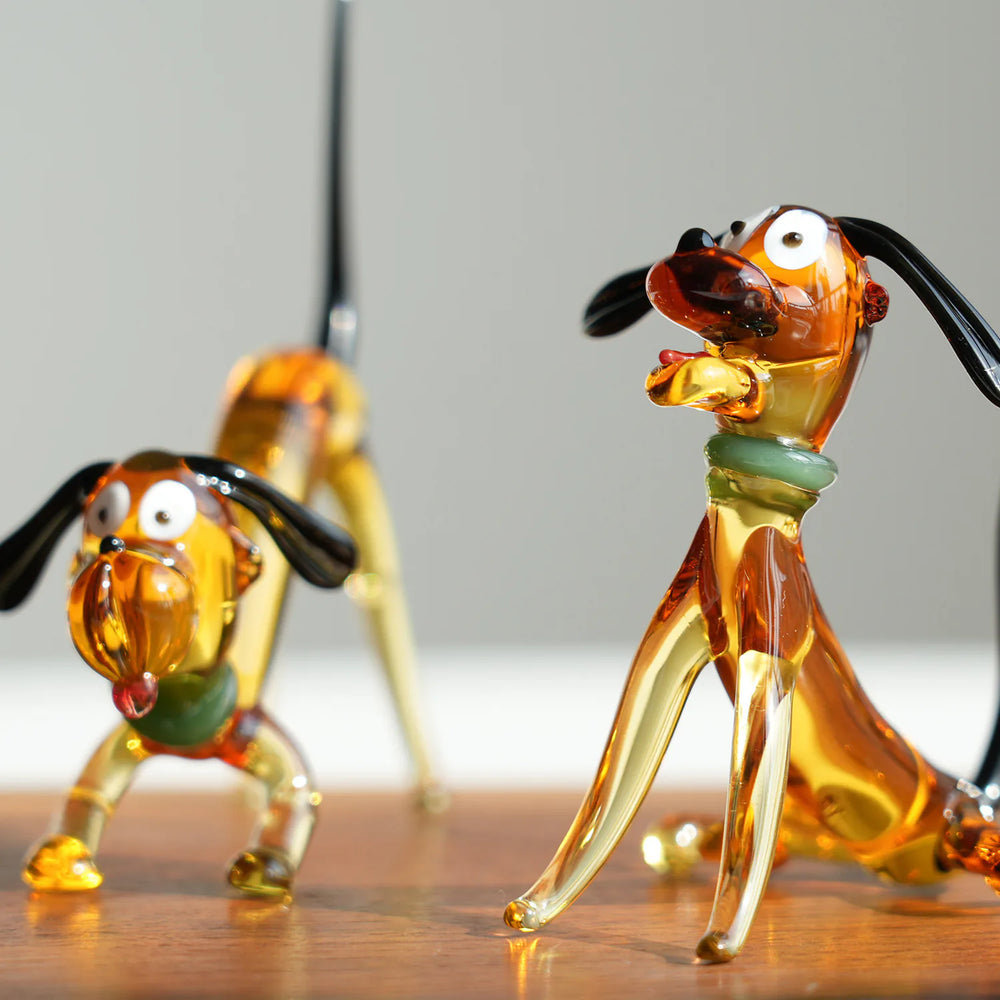 Mini figurine de chien en verre – Chiot en verre artisanal fait main, petit cadeau mignon pour la décoration de bureau