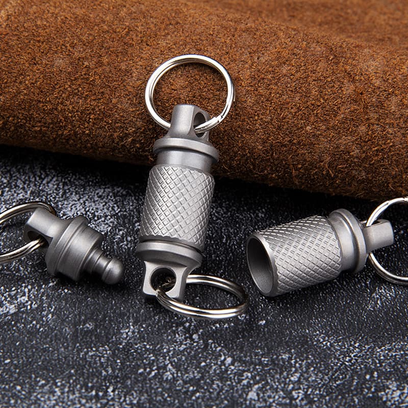 Porte-clés mini rotatif en titane à dégagement rapide