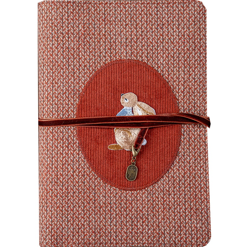 Carnet de notes rétro avec couverture en tissu et broderie faite à la main Motif lapin