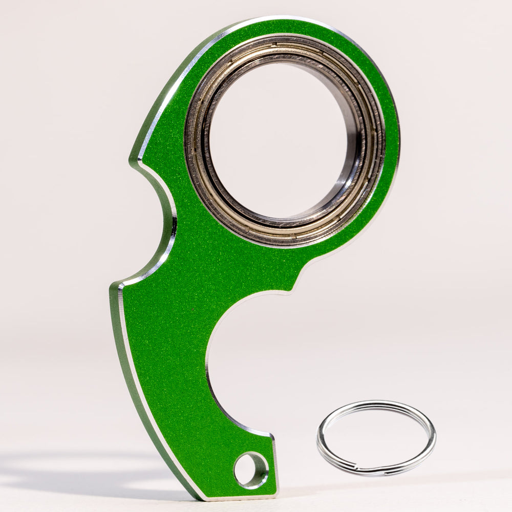 メタルスピナーキーチェーン – ストレス解消＆毎日の持ち歩きに最適なスピニングキーチェーンフィジェット | 滑らかな回転デザイン