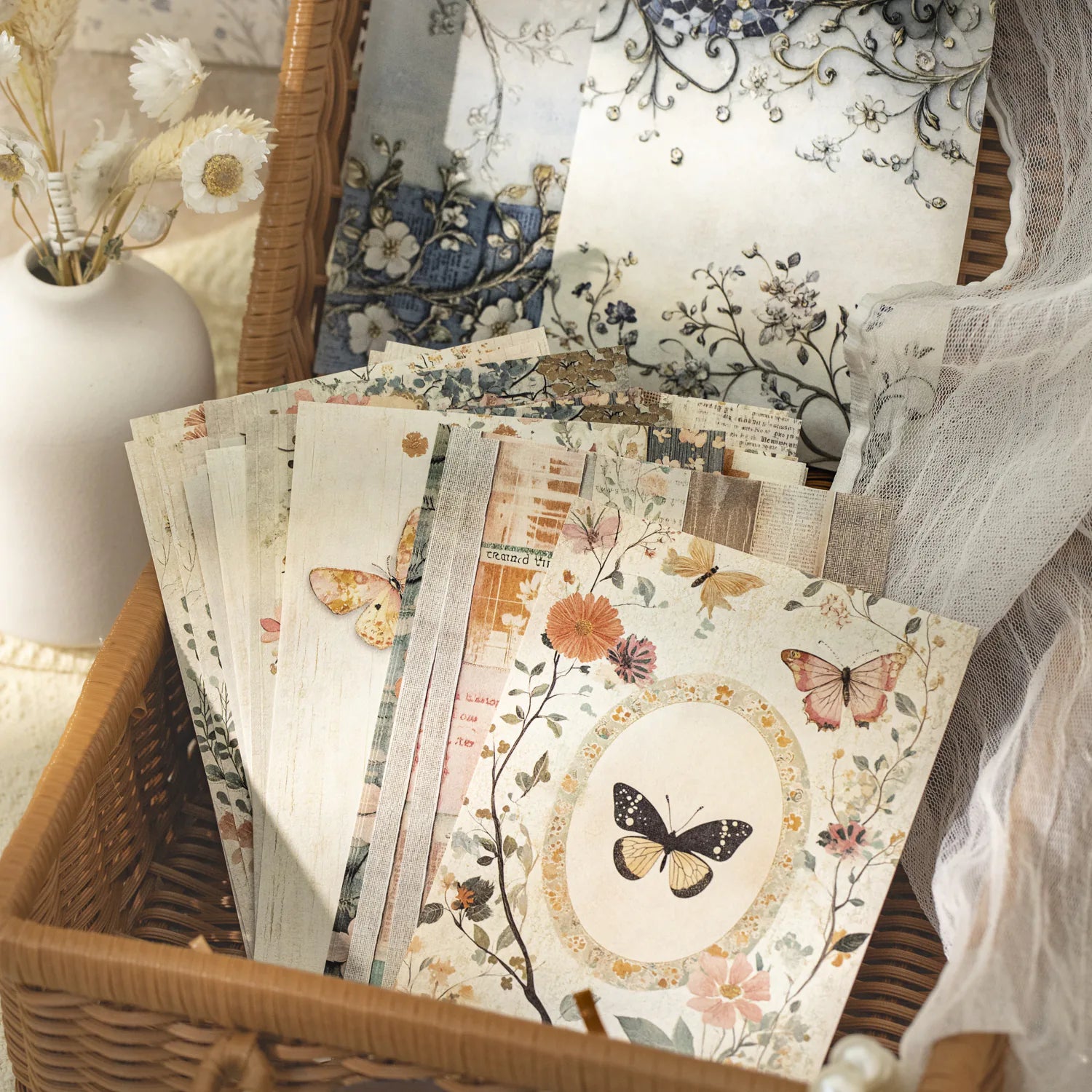 Vintage Floral Pattern Scrapbooking Paper | Background Journaling Ephemera