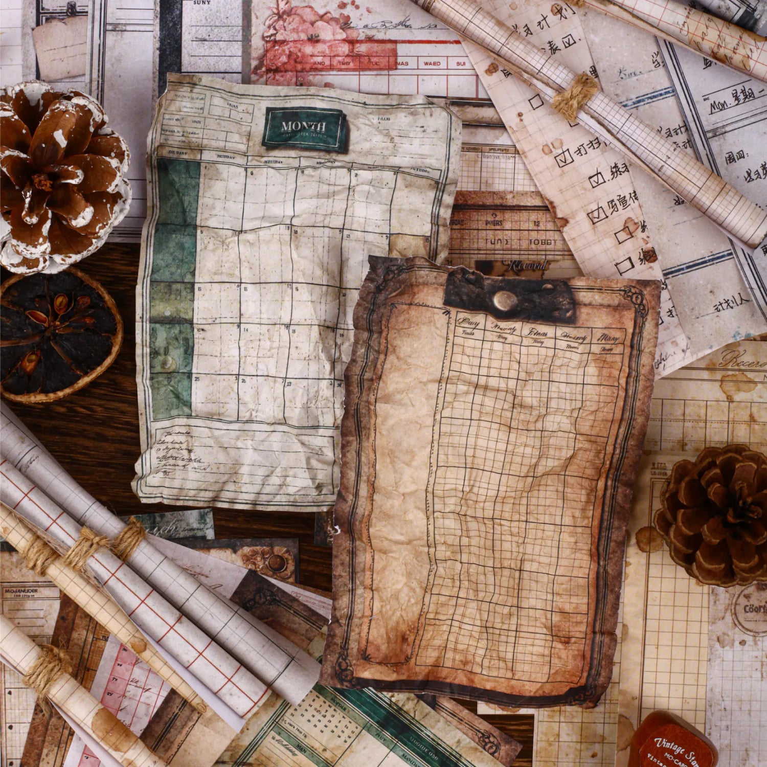 Papier scrapbooking style vintage | Éphémères teintés au café